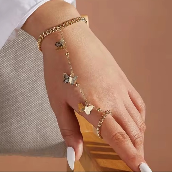 Shahmaran Gold Butterfly Charm Bracelet ring 
New trend - Picture 6 of 12